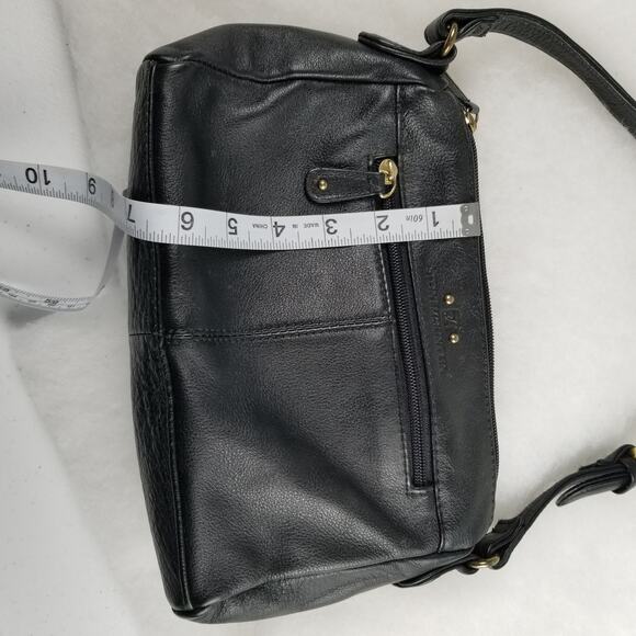 Stone Mountain Black Leather Shoulder Bag Adjustable Strap Brass Buckle Nice! - Picture 3 of 6